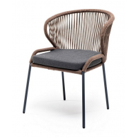 Стул Милан плетеный из роупа, каркас алюминий серый (RAL7022) муар, роуп коричневый круглый, ткань темно-серая 027