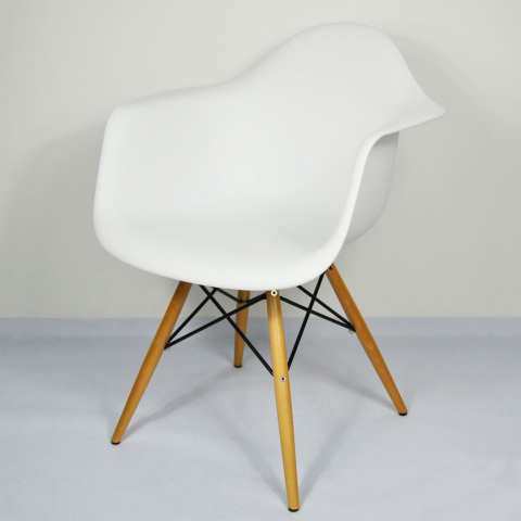 Стул Eames DAW белый